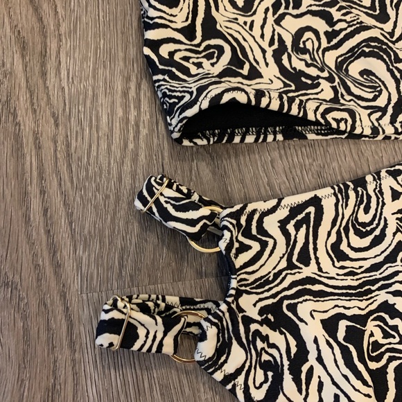 NWT La Senza bathing suit - Picture 3 of 7